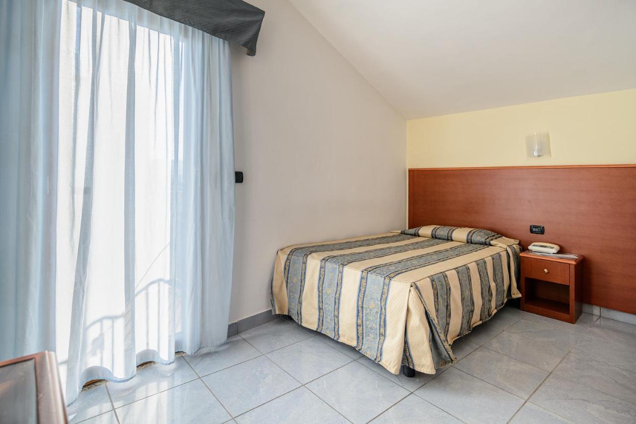 Hotel Serenella Agropoli Exterior foto